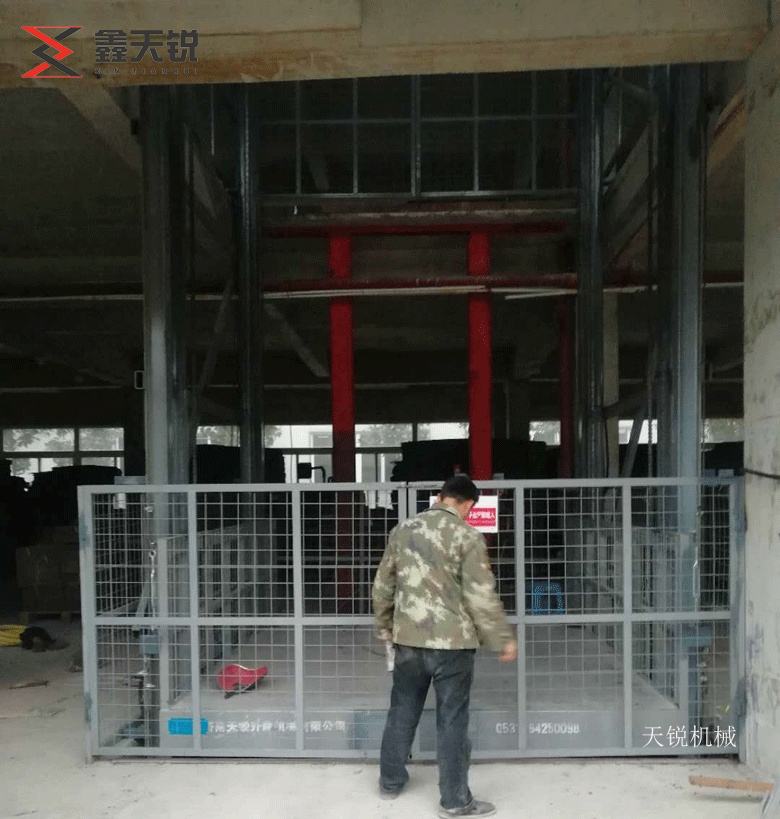 牡丹江10吨液压货梯交付使用